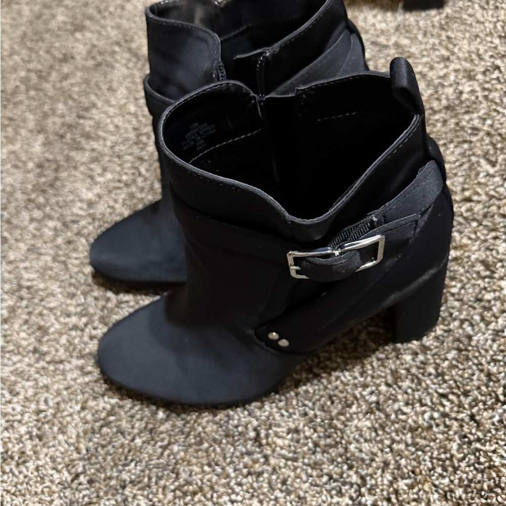 Unisa Black Ankle Boots with Buckle
